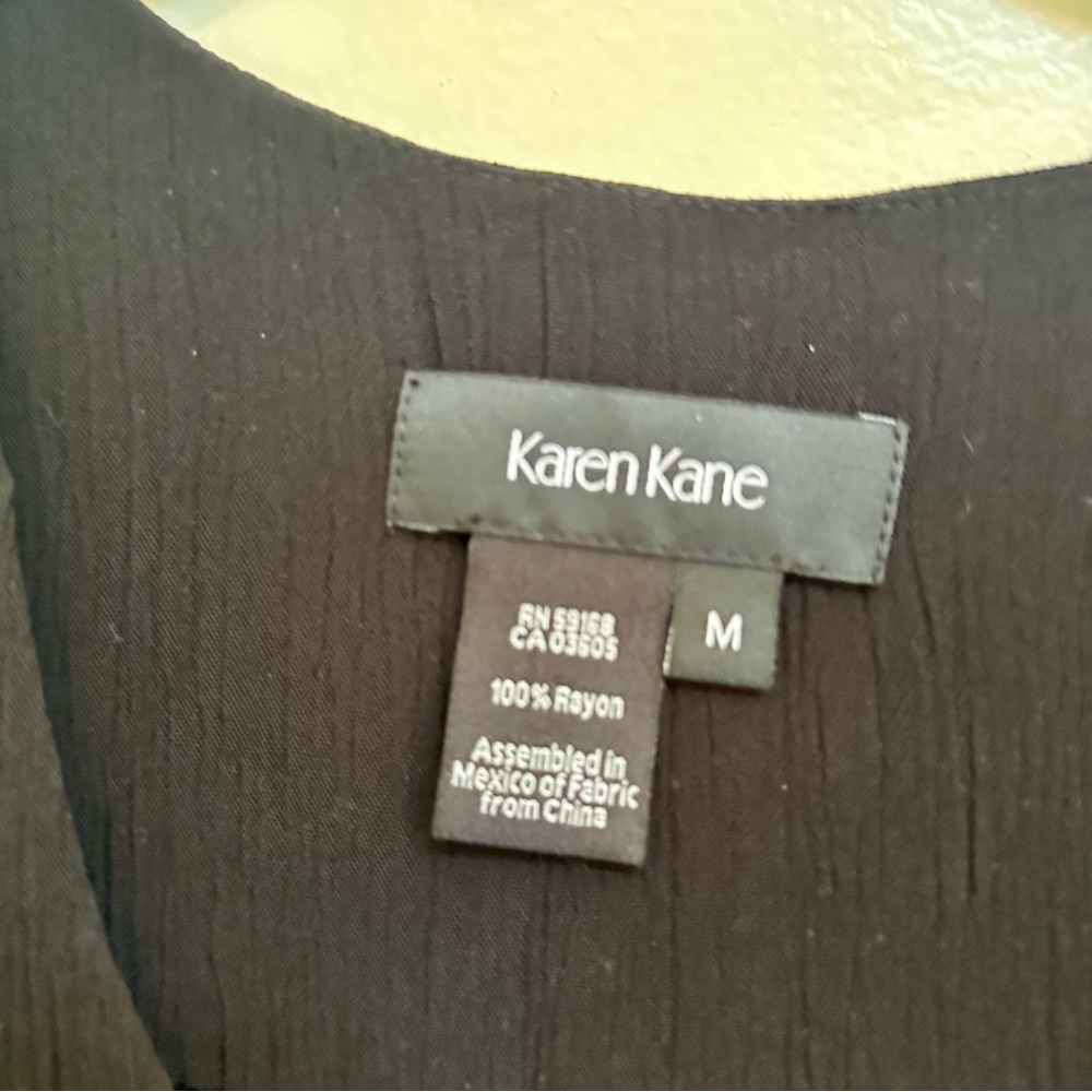 NWT! Karen Kane Black Long Sleeved Asymmetric Top Tunic Blouse in Women’s Medium - Picture 6 of 7